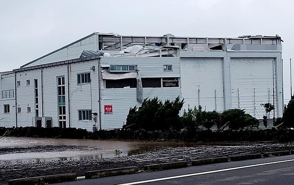 강한 바람을 동반한 무이삭의 영향으로 3일 오전 4시 기준 총 616건의 강풍 피해 신고가 접수됐다.