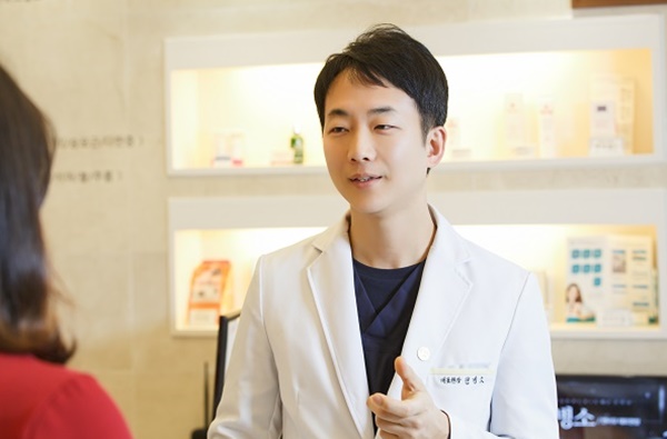 (사진: 엔비유성형외과 권병소 대표원장)