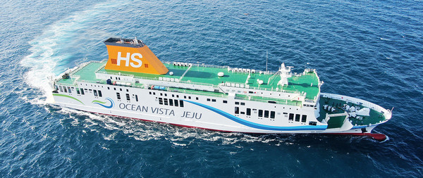 제주항과 경남 사천 삼천포항을 잇는 오션비스타 제주호. 사진=현성MCT