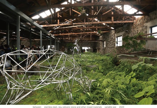 이승수 작. '그 사이에(Between)'