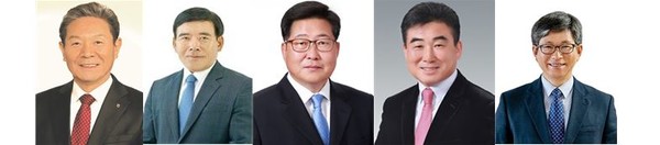 사진 왼쪽부터 김진문, 고영찬, 백성익, 김영근, 김용관.