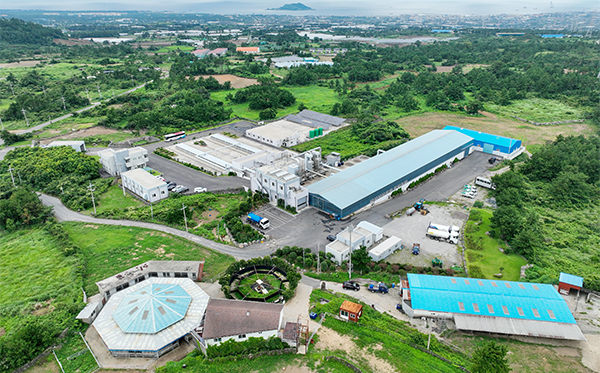 전국에서 유일하가 가축분뇨 정화수를 생산하고 있는 제주양돈농협 가축분뇨 공동자원화 시설. 농림축산식품부 공동취재단 제공.