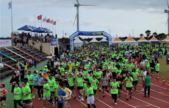 지난해 열린 제26회 제주국제관광마라톤축제 자료사진. 제주도관광협회 제공