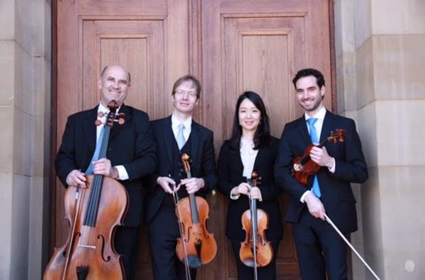 페가소스 스트링 콰르텟 연주자들의 모습.