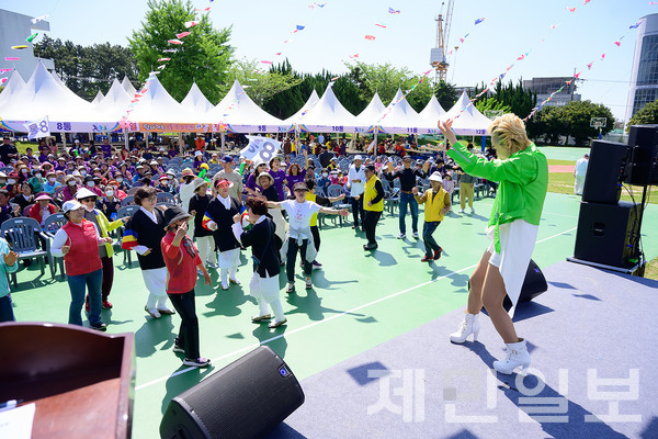 제13회 동홍동 혼디모영 문화체육대회 식전 공연