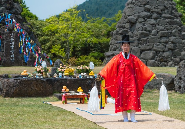  돌문화공원관리소는 오늘(14)부터 17일까지 돌문화공원내에서 '제18회 설문대할망 페스티벌'을 개최한다.