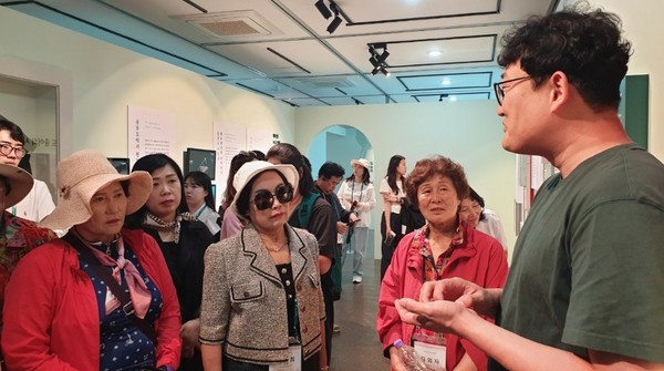 제주도는 29일부터 31일까지 울릉도에서 개최된 해양문화교류 행사가 성황리에 마무리됐다고 밝혔다.