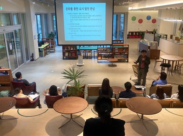 제주문화예술재단은 올해 두 번째 '문화예술 워케이션 in 제주' 프로그램을 오는 12일까지 운영한다.