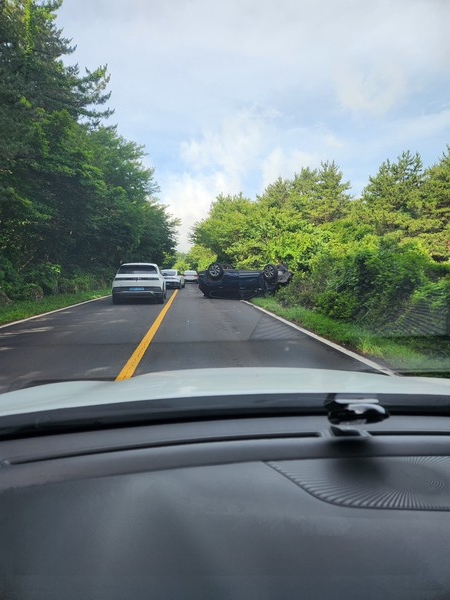 제보자가 보내온 사고 현장 사진.