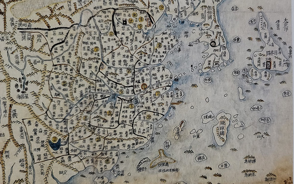 선교사가 중국을 통해 들어온 서양의 지도처럼 동양의 관점이 합쳐져 편집된 세계지도. 조선국과 제주도가 표기돼 있다.  서울역사박물관 제공