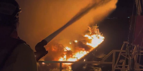 22일 오후 6시쯤 서귀포시 마라도 인근 해상에서 조업중인 근해채낚기 어선에서 화재가 발생했다.