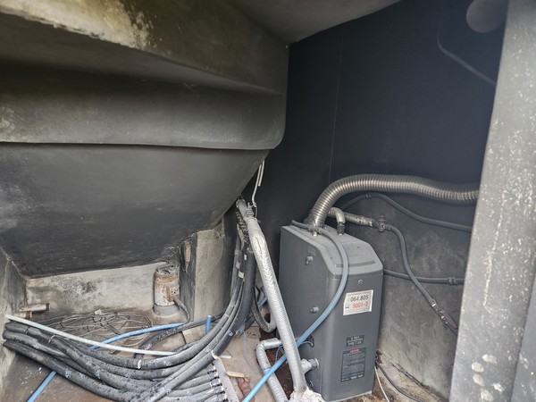 27일 서귀포시 남원읍 한 단독주택에서 불이나 80대 노인이 2도 화상을 입었다.