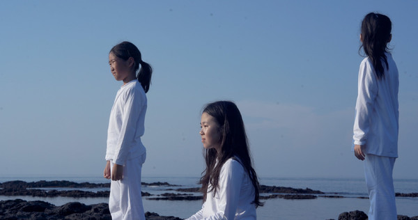 숨 오케스트라, 요이 작가