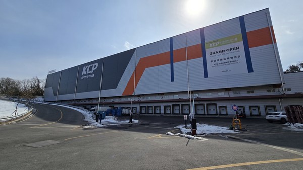 경기도 안성시에 위치한 제1권역 거점물류센터의 모습.