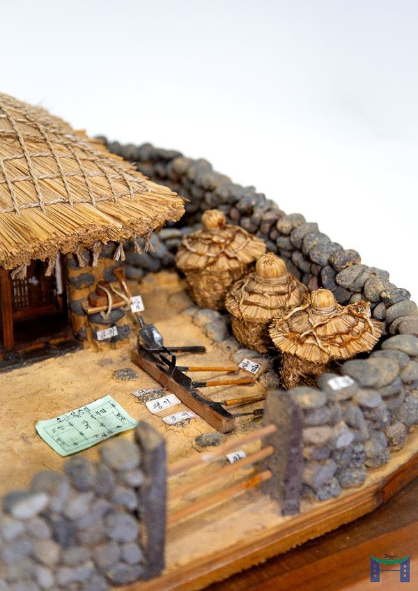 18일부터 4월 6일까지 제주민속자연사박물관 갤러리 벵디왓에서 고창현 작가 초대전 '제주민속 공예작품'이 개최된다.