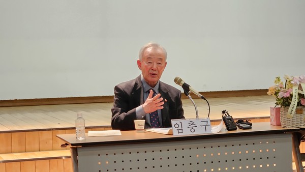 제주4·3 당시 부모를 모두 잃고 평생 연좌제로 고통받아온 임충구(81)씨가 4·3증언본풀이에서 자신의 사연을 풀어냈다.