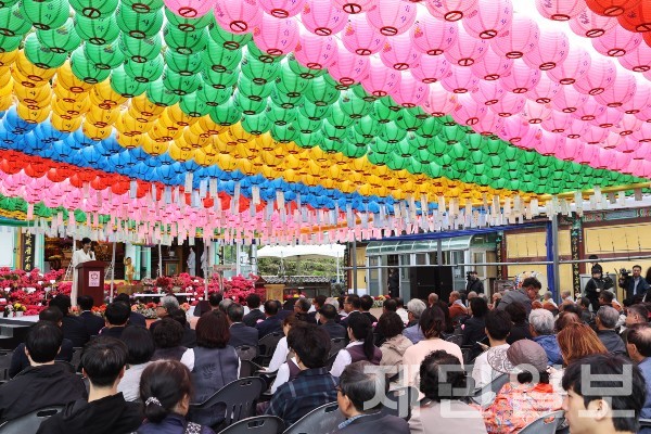 불기 2569년 부처님오신날인 5일 대한불교조계종 제23교구 본사 제주 관음사에서 봉축법요식이 거행됐다. 김은수 기자