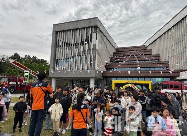 제주소방이 마련한 가정의 달 맞이 행사가 성황리에 막을 내렸다.