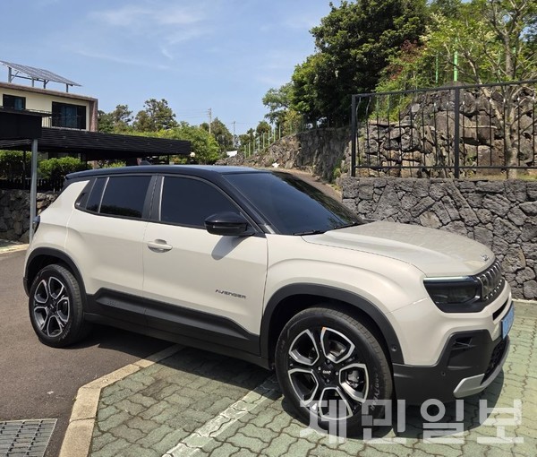 새로 산 차량이 여러 차례 고장 나면 제조사가 교환이나 환불을 해주도록 하는 자동차 관리법(레몬법)이 지난 2019년 시행된 가운데, 해당 기준이 까다로운 탓에 소비자들 사이 불만이 확산하고 있다.전예린 기자 