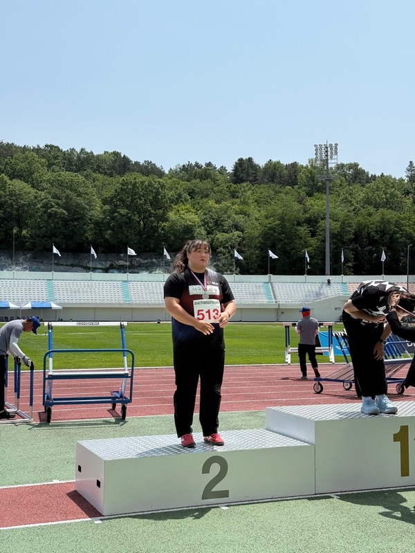 19~22일 경상남도 밀양시에서 열린 제54회 전국종별육상선수권대회에서 포환던지기 2위로 은메달을 목에 건 이수정.