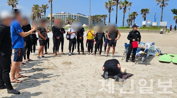 제주해경이 수상 레저업체와 협력해 여름철 인명사고 예방 활동에 본격 나선다.(사진=제주해양경찰서)