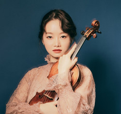               바이올니스트 김봄소리