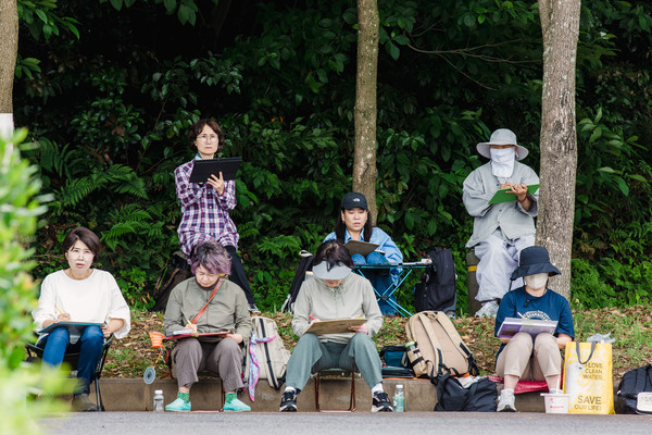 서귀포예술의전당 상반기 '서귀포 아트스쿨' 어반스케치 교육 모습