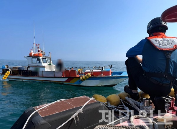 제주해경이 추석 연휴기간 승선원 변동 미신고 어선 4척을 적발했다.