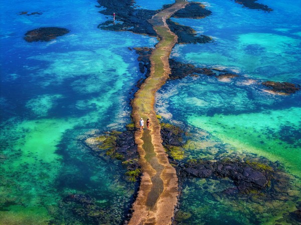 사진부문 대상 수상작, 황보달 작가의 '에메랄드빛 신비의 길'