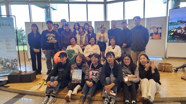 해녀박물관 불턱 토크쇼 행사 모습. (사진-제주도)