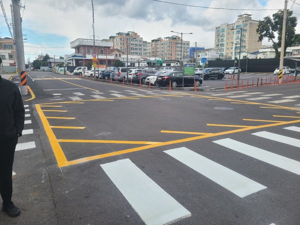 개선 사업이 완료된 서귀포의료원 입구 인근 서홍동주민센터 교차로