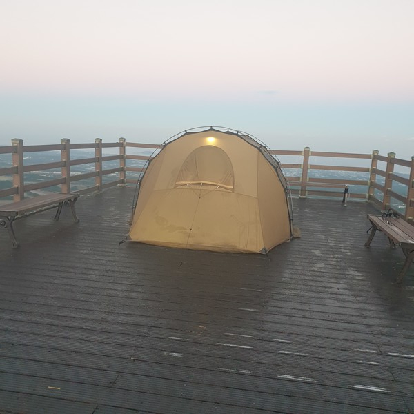 온라인 커뮤니티에 올라온 큰노꼬메 오름 캠핑·취사 사진