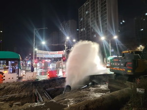<b>수원 상수도관 파손</b>으로 인한 교통 통제