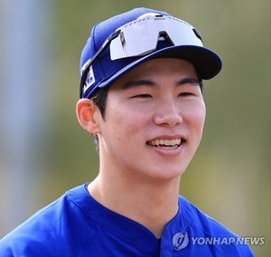 <b>김혜성</b>, <b>빠른 발</b>로 내야 안타 성공