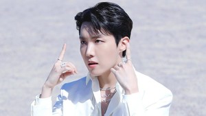 BTS <b>제이홉</b>, <b>신곡</b> '<b>모나리자</b>' 발표