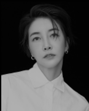 '<b>4인용 식탁</b>' <b>진서연</b>, 광고 촬영 후 부도난 회사로 인해 은퇴 고민