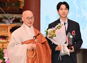 <b>이승기 불자대상 수상</b>
