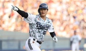 <b>두산</b>, 대포 세 방으로 <b>롯데</b> 제압