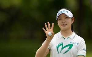 <b>한국여자오픈</b>, 유현조와 김시현 <b>공동 선두</b>