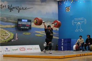 <b>역도</b> 남자 최중량급, <b>송영환</b>이 한국 <b>신기록</b> 달성