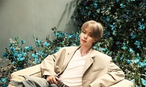 'Killin' It Girl' <b>제이홉</b> 영국 <b>오피셜 차트 2주</b> 연속 <b>차트</b>인