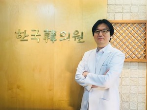 성인여드름치료, 피부 증상만이 아닌 내부 요인까지 살펴야 하는 이유 - 뉴스 썸네일 이미지